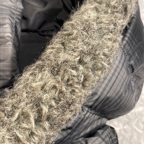 Columbia size M womens plaid puffer coat - Picture 13 of 14